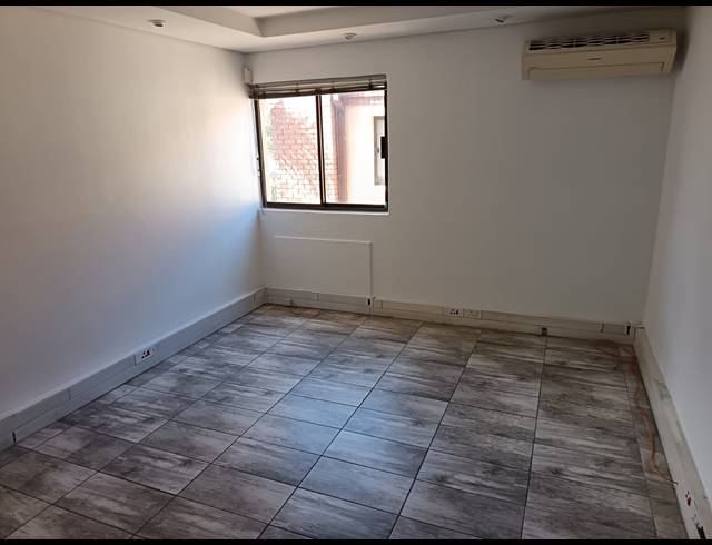 128M² OFFICE TO LET IN ALLEN'S NEK